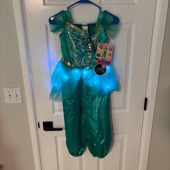 NWT Disney Princess Jasmine Deluxe Light-Up Costume Teal/Gold – Girls 4-6X - Picture 7 of 7